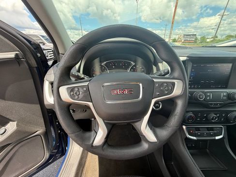 Used 2022 GMC Terrain SLE w/ Driver Convenience Package FWD image 15