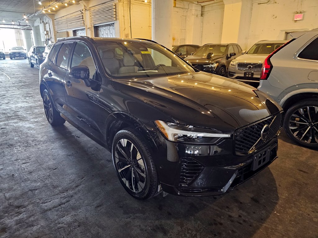 Certified 2026 Volvo XC60 T8 Plus w/ Protection Package Premier AWD/4WD image 6