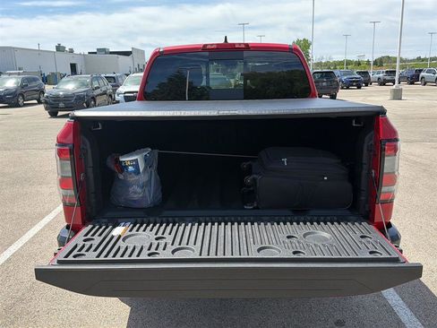 Used 2025 Nissan Frontier S w/ S Utility Package AWD/4WD image 16