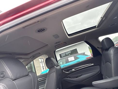 Used 2019 Buick Enclave Essence AWD/4WD image 9