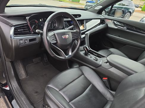 Used 2023 Cadillac XT6 Premium Luxury FWD image 17