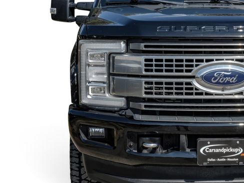 Used 2017 Ford F250 Platinum w/ Platinum Ultimate Package AWD/4WD image 48