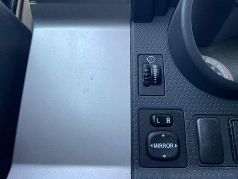 Used 2012 Toyota FJ Cruiser 4WD w/ Upgrade Pkg image 19