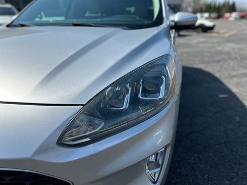 Used 2020 Ford Escape SEL image 9