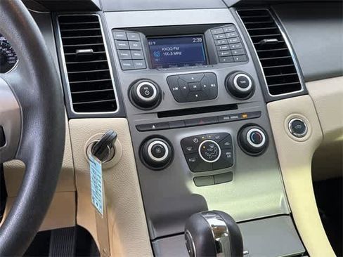 Used 2018 Ford Taurus SE image 22
