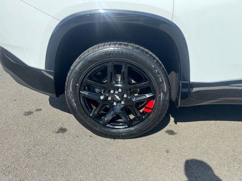 Used 2019 Chevrolet Traverse Premier w/ Redline Edition AWD/4WD image 17