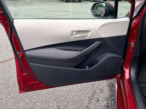 Used 2026 Toyota Corolla LE image 40