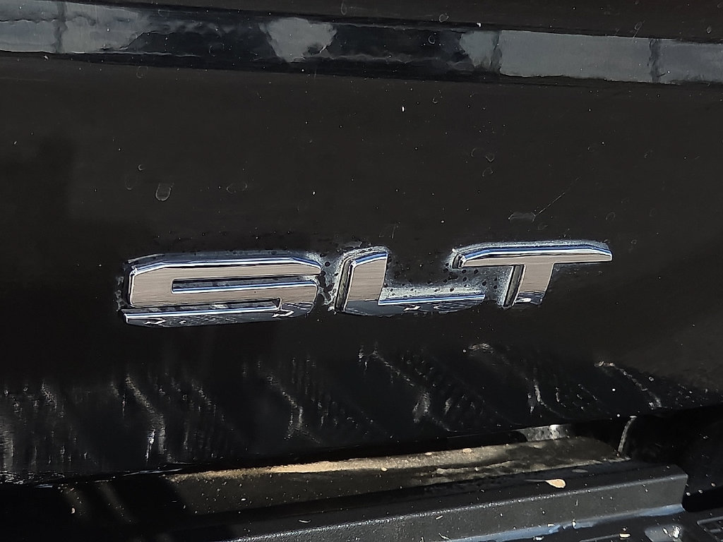 Used 2019 GMC Sierra 1500 SLT RWD image 8