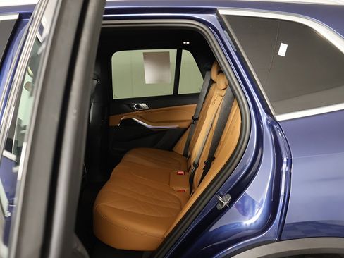 Used 2023 BMW X5 xDrive40i w/ Climate Comfort Package image 31