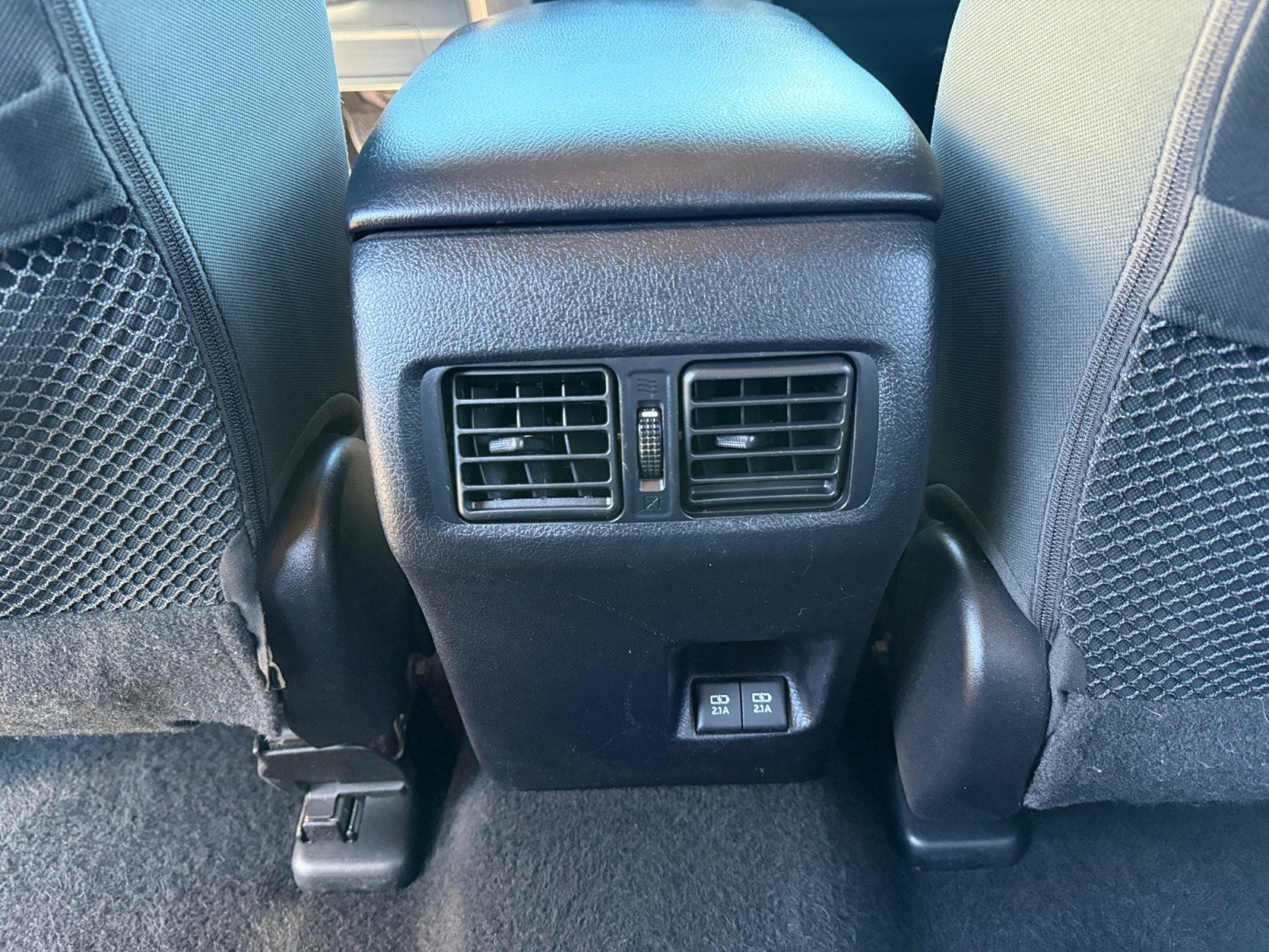 Used 2021 Toyota 4Runner SR5 AWD/4WD image 30