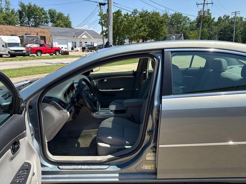 Used 2008 Saturn Aura XE w/ Preferred Package FWD image 9