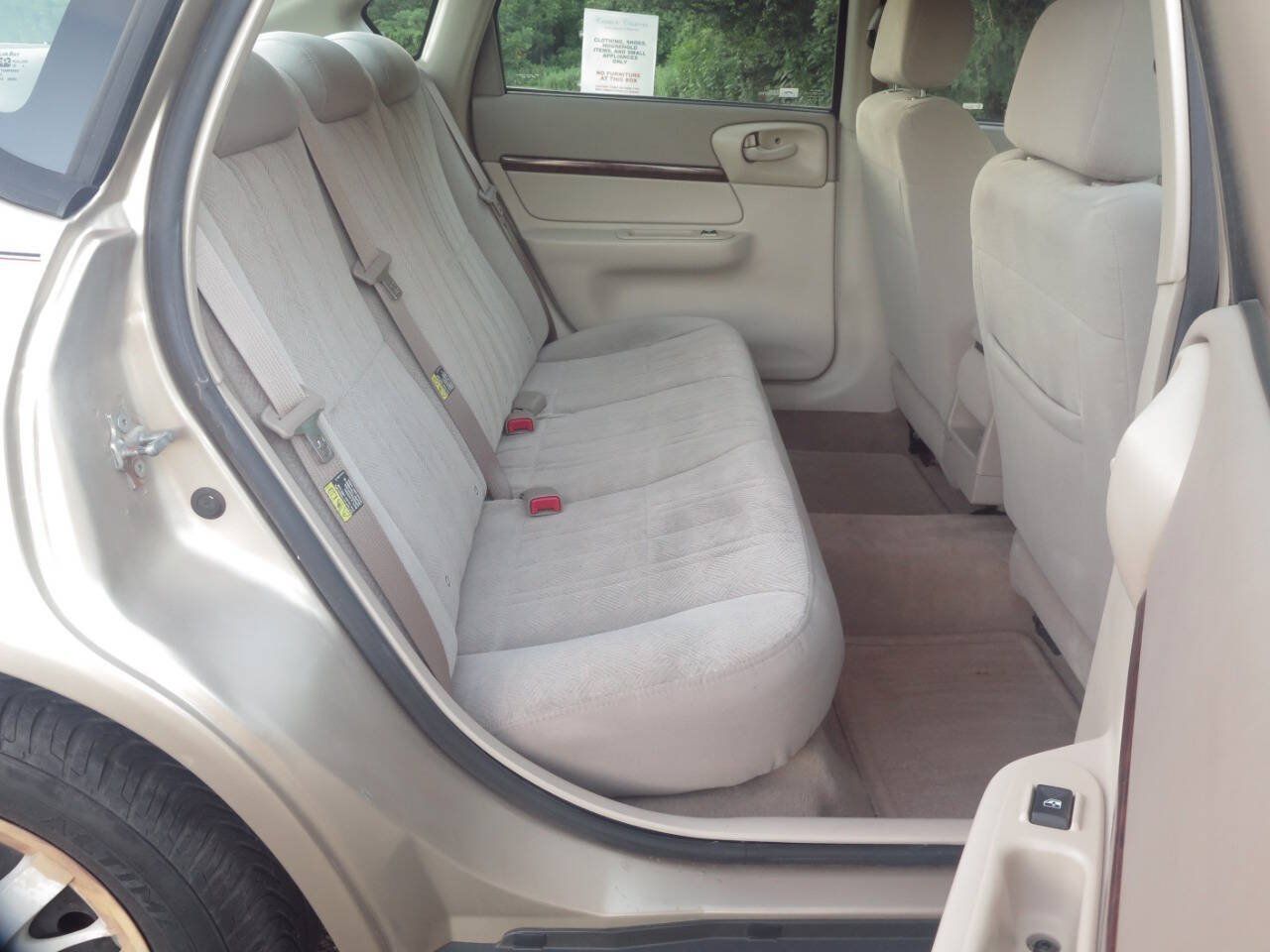Used 2005 Chevrolet Impala w/ Preferred Equipment Group FWD image 13