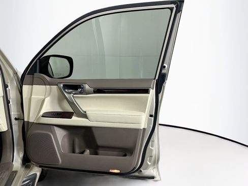 Used 2015 Lexus GX 460 w/ Premium Package image 35