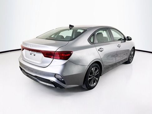 Certified 2023 Kia Forte LXS FWD image 5