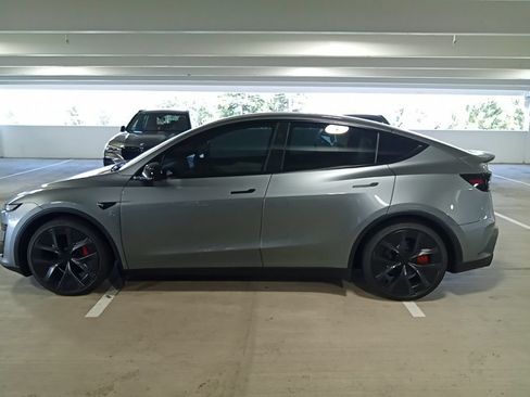 Used 2026 Tesla Model Y Performance AWD/4WD image 8