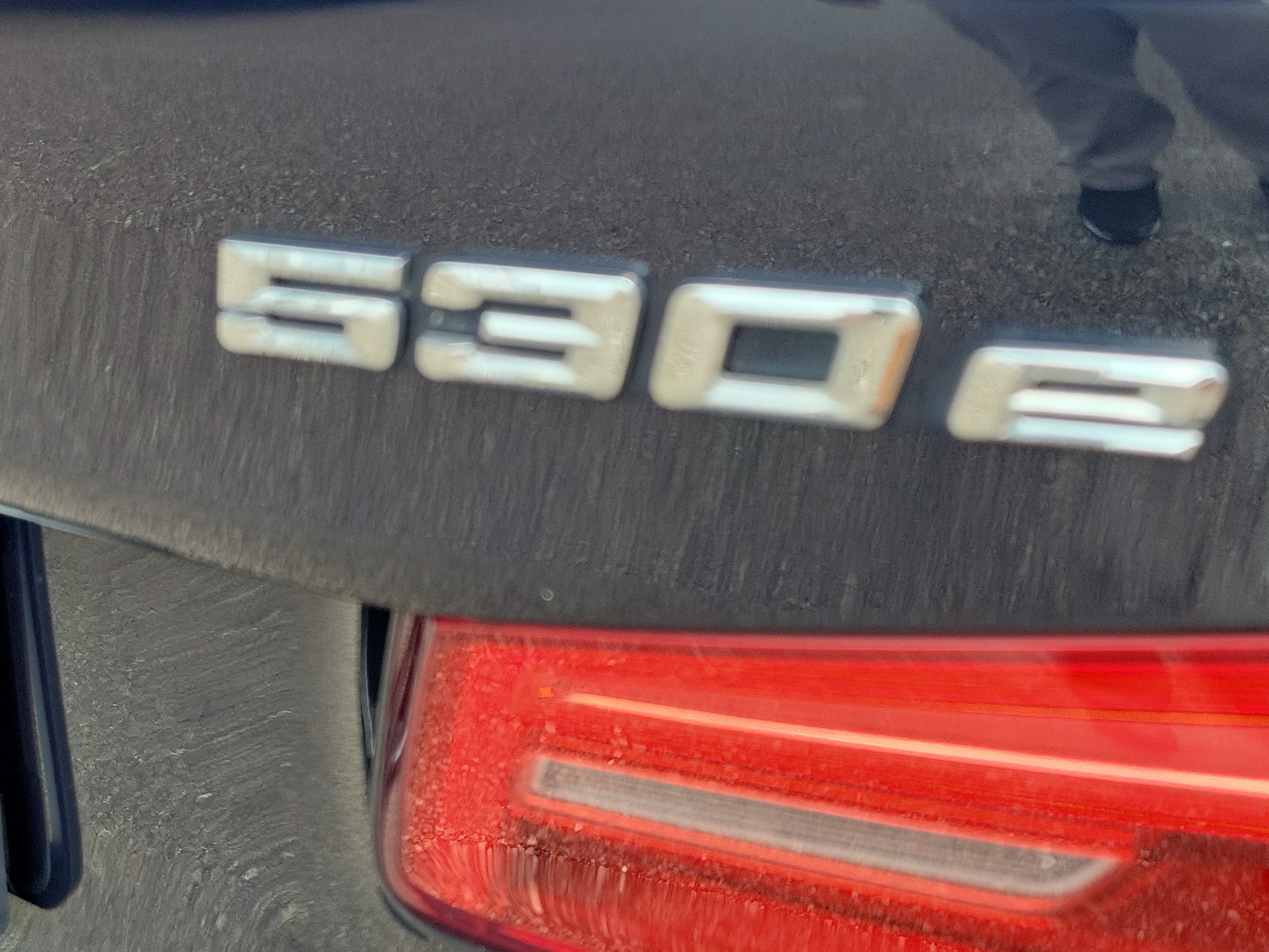 Used 2018 BMW 530e w/ Premium Package 2 RWD image 7