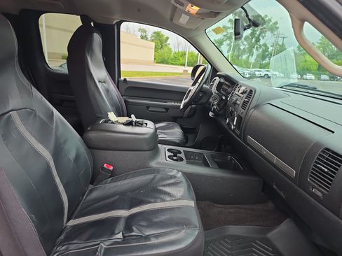 Used 2011 Chevrolet Silverado 1500 LT w/ All-Star Edition RWD image 9
