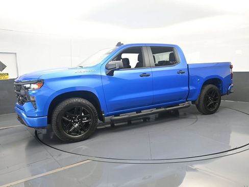 Used 2025 Chevrolet Silverado 1500 Custom w/ Turbomax Blackout Package RWD image 2