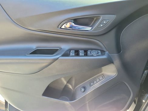Used 2024 Chevrolet Equinox Premier FWD image 30