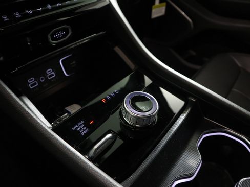New 2026 Jeep Grand Cherokee L Limited AWD/4WD image 29