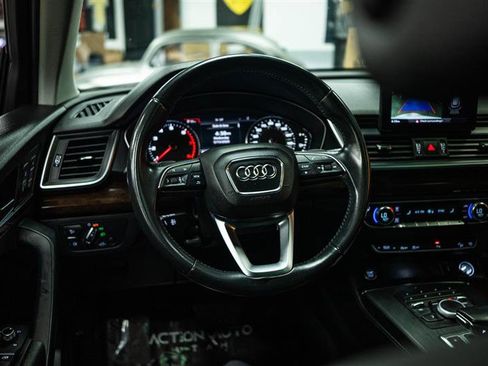 Used 2020 Audi Q5 2.0T Premium w/ Convenience Package AWD/4WD image 16