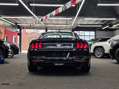 Used 2018 Ford Mustang Coupe w/ Equipment Group 101A RWD image 5