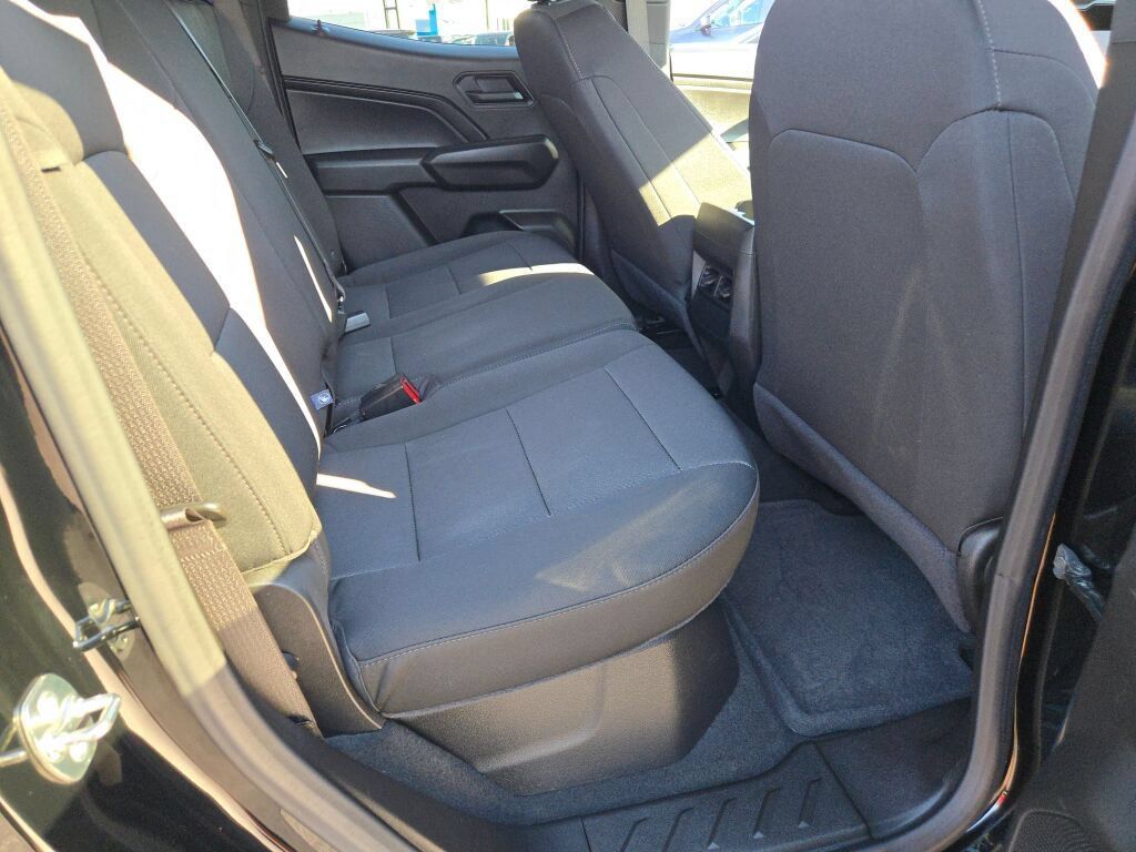 Certified 2024 Chevrolet Colorado Trail Boss w/ Advanced Trailering Package AWD/4WD image 11