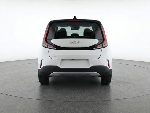 Used 2025 Kia Soul LX w/ LX Technology Package FWD image 7
