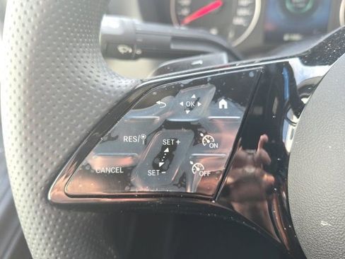 Used 2025 Mercedes-Benz Sprinter 2500 image 18