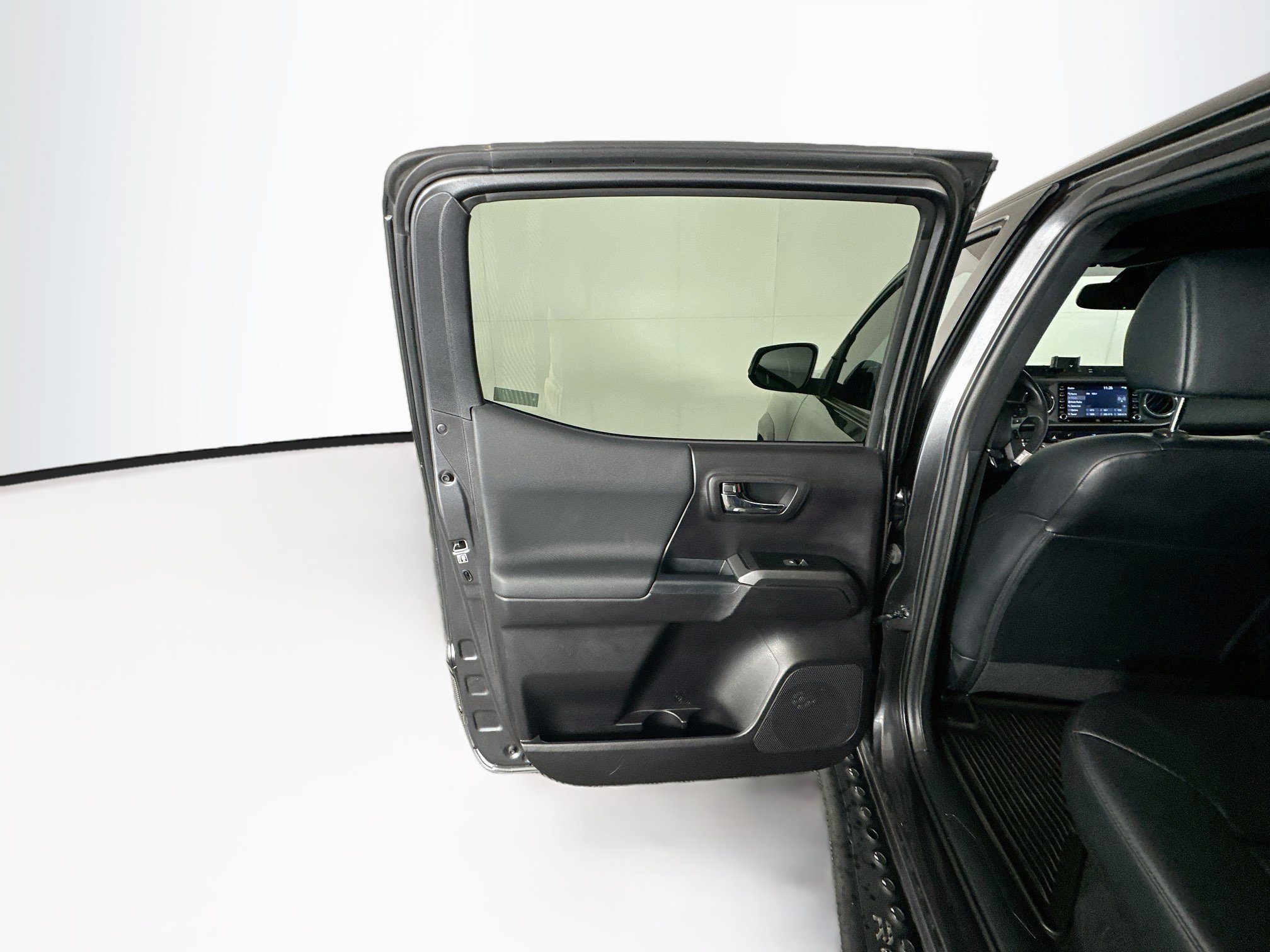 Used 2020 Toyota Tacoma TRD Off-Road w/ TRD Premium Off Road Package AWD/4WD image 25