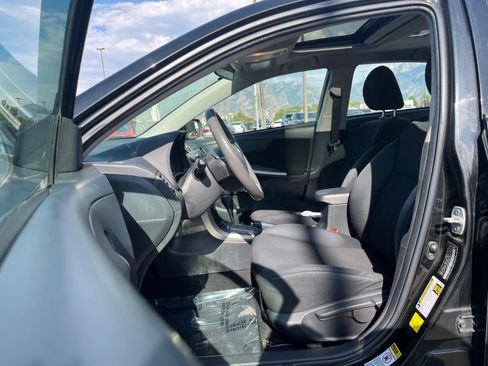 Used 2011 Toyota Corolla S FWD image 11