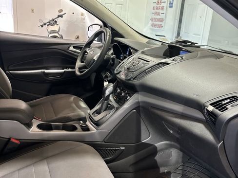 Used 2015 Ford Escape SE FWD image 6