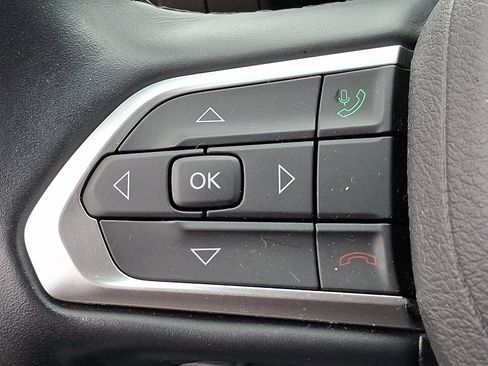 Used 2022 Jeep Compass Latitude image 21