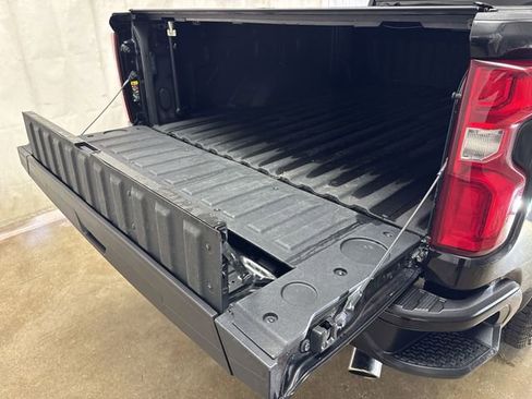 Used 2023 Chevrolet Silverado 2500 High Country w/ Z71 Off-Road Package AWD/4WD image 27