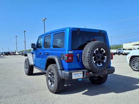 Used 2024 Jeep Wrangler Unlimited Rubicon 4xe w/ Capability Package AWD/4WD image 20