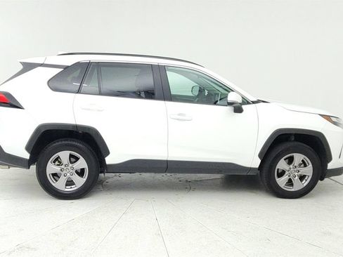 Used 2025 Toyota RAV4 XLE AWD/4WD image 8