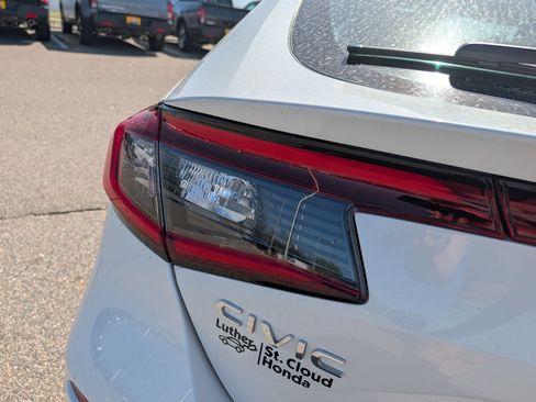 Used 2024 Honda Civic Sport image 18