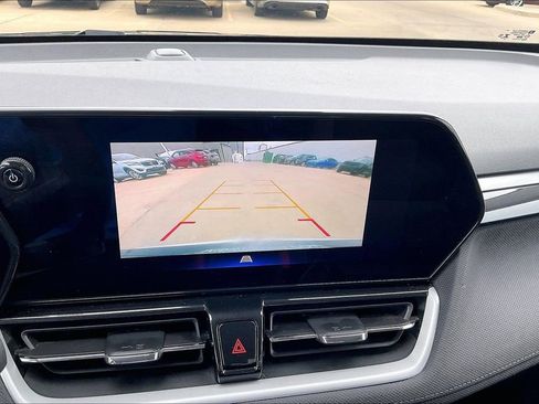 Used 2025 Chevrolet TrailBlazer LT AWD/4WD image 21