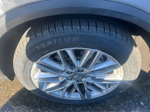 Used 2025 Acura MDX A-Spec image 12