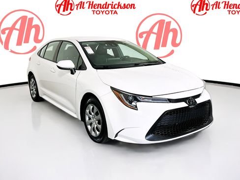 Used 2021 Toyota Corolla LE FWD image 1