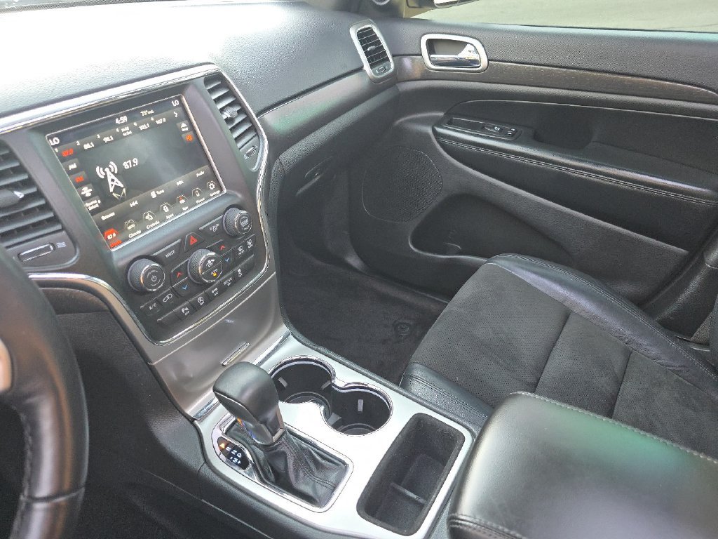 Used 2018 Jeep Grand Cherokee Altitude AWD/4WD image 30