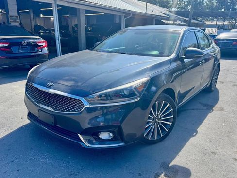 Used 2018 Kia Cadenza Premium image 9