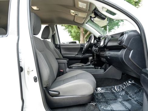 Used 2020 Toyota Tacoma SR w/ SR Convenience Package RWD image 33