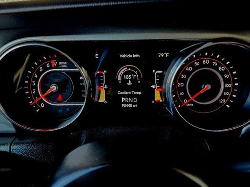 Used 2019 Jeep Wrangler Unlimited Sahara AWD/4WD image 19