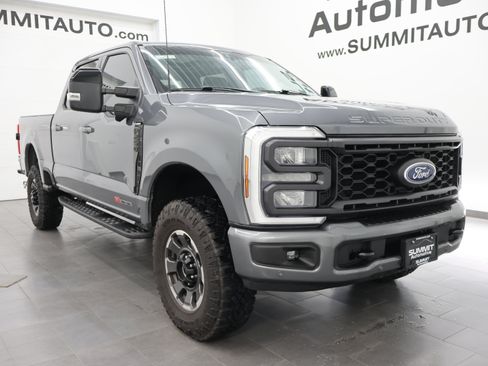 Used 2024 Ford F250 Lariat w/ Lariat Ultimate Package AWD/4WD image 2