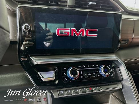 Used 2024 GMC Sierra 3500 Denali Ultimate image 29