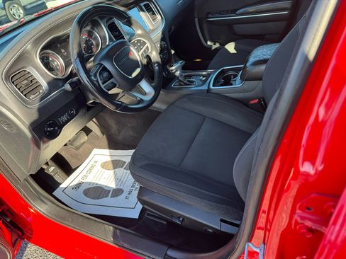 Used 2018 Dodge Charger R/T image 10