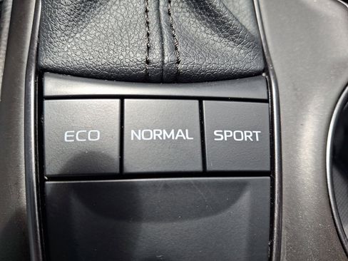 Used 2023 Toyota Camry SE FWD image 23
