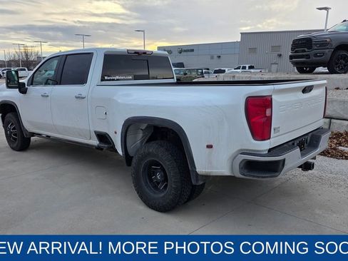 Used 2021 Chevrolet Silverado 3500 LTZ w/ LTZ Plus Package image 3