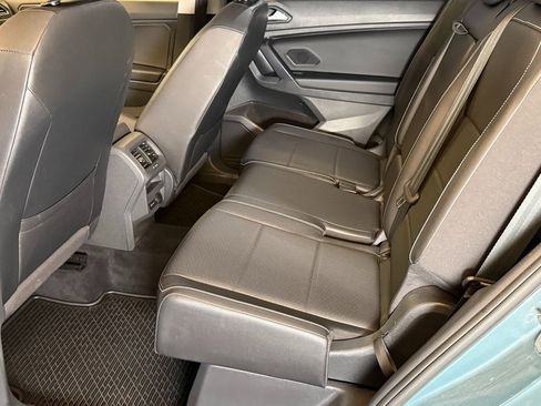 Used 2021 Volkswagen Tiguan SEL w/ 3-Row Tiguan MDO Package image 18